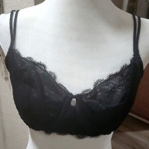 Ambrielle Black Lace Demi-Cup Bra with Scalloped Trim Size 38 D NWOT